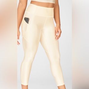 FABLETICS Shiny 7/8 Leggings in light yellow/buttercream shine